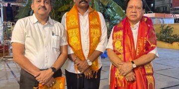 అభయాంజనేయ స్వామి దేవస్థానాన్ని కంచిపీఠం దత్తత