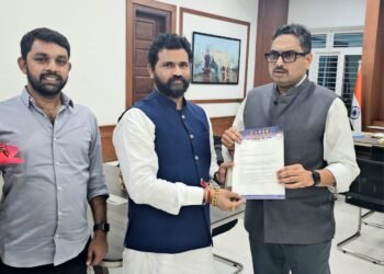 చీఫ్ సెక్రటరీకి బీసీ సమస్యలపై వినతిపత్రం అందజేసిన దుండ్ర కుమారస్వామి